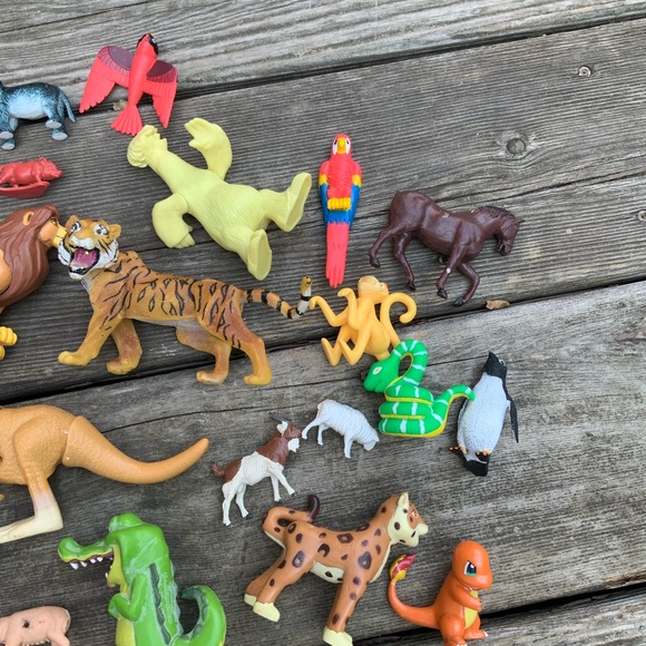 Assorted Zoo, Farm & Safari Animals Figurines Plastic Kids Children’s Toys LOT - Picture 3 of 5